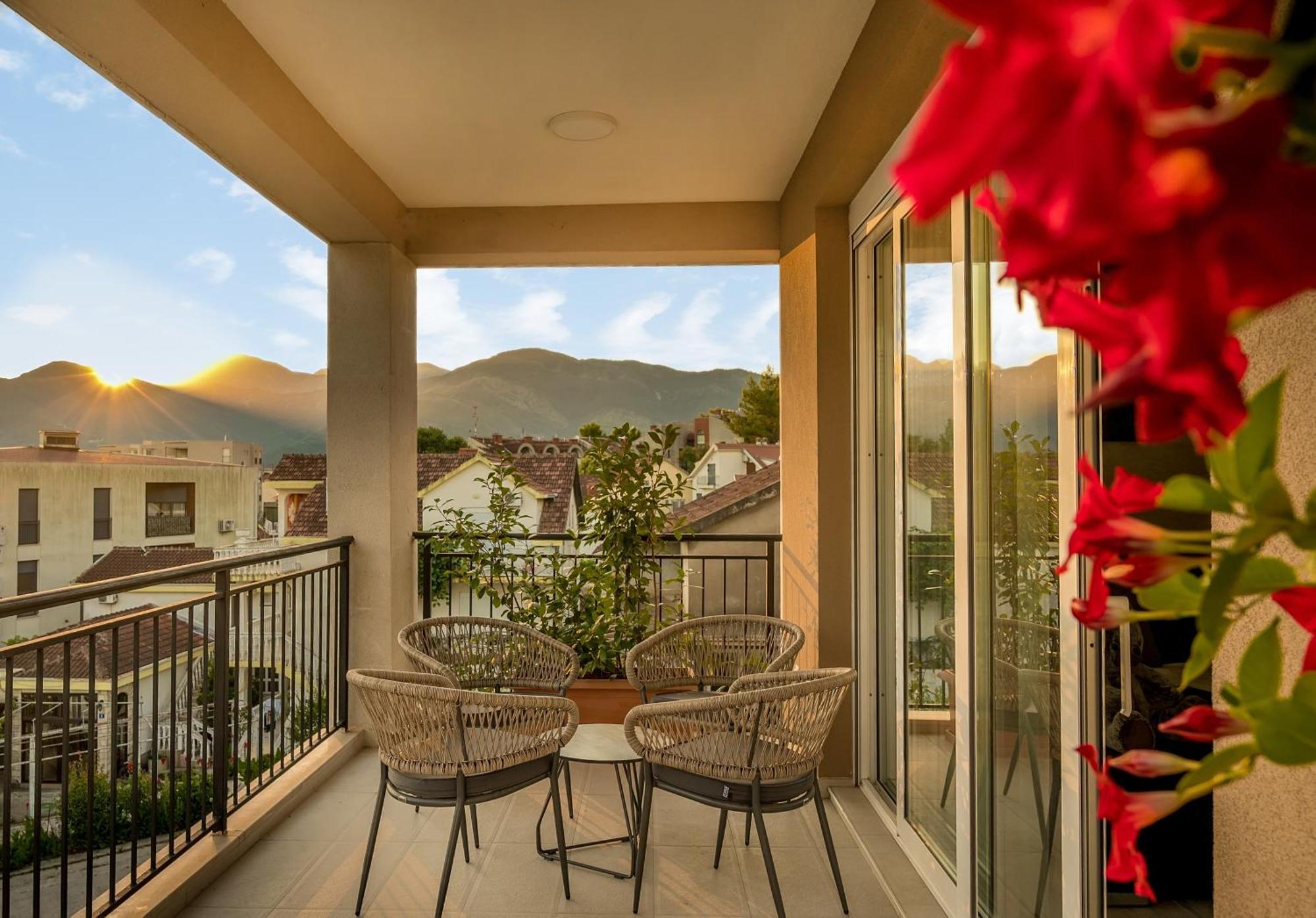 Villa Linz Tivat Buitenkant foto