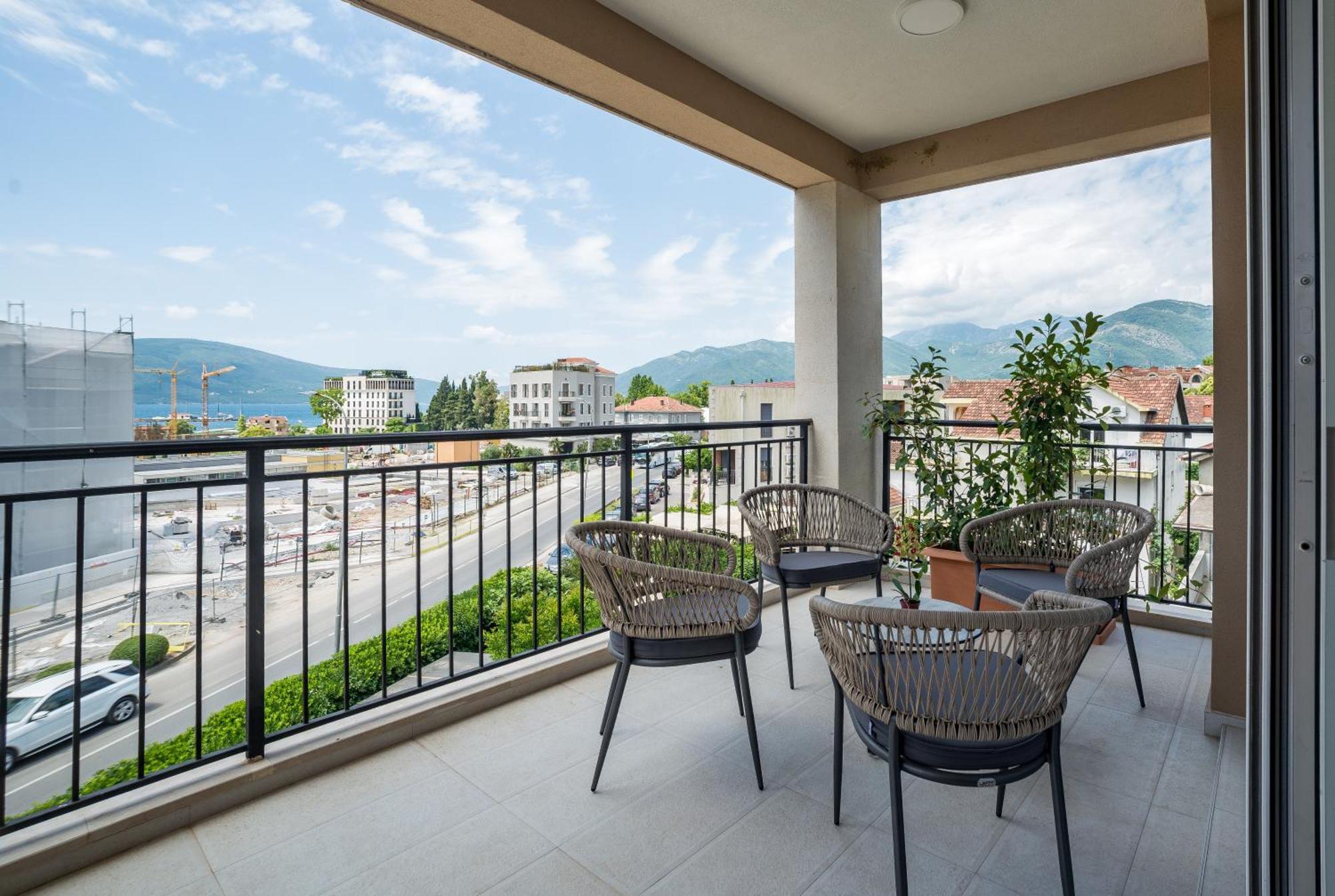 Villa Linz Tivat Buitenkant foto
